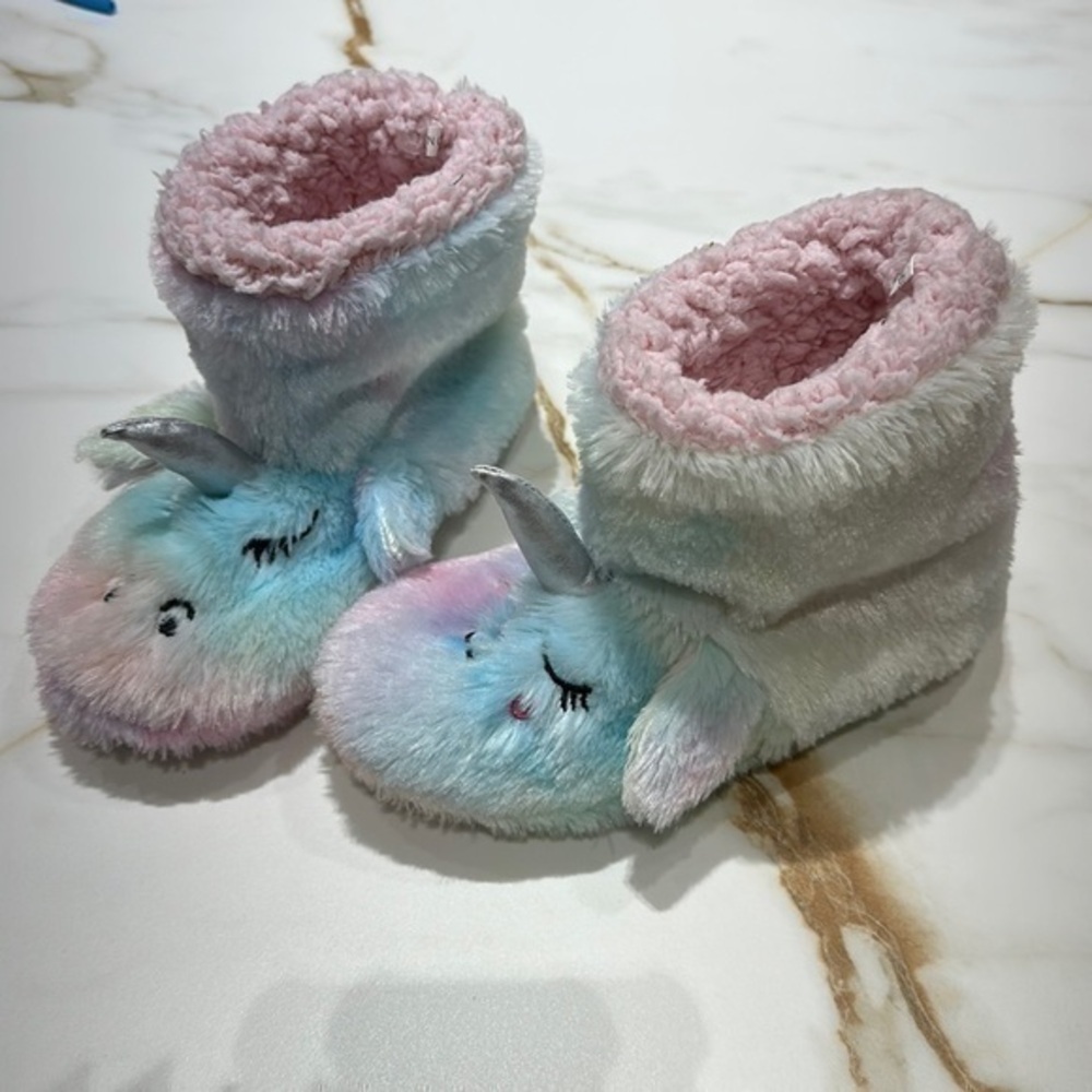 Girl unicorn shoes